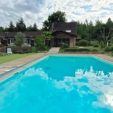 La Sapiniere 24 Maison 6 Personnes Etang Piscine Mini Golf Augignac